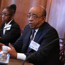 Crisis Group Board member, Mo Ibrahim, and Crisis Group’s Africa Program Director, Comfort Ero, speaking at the event, The Changing Face of Conflict, 27 April 2015. CRISIS GROUP/Don Pollard